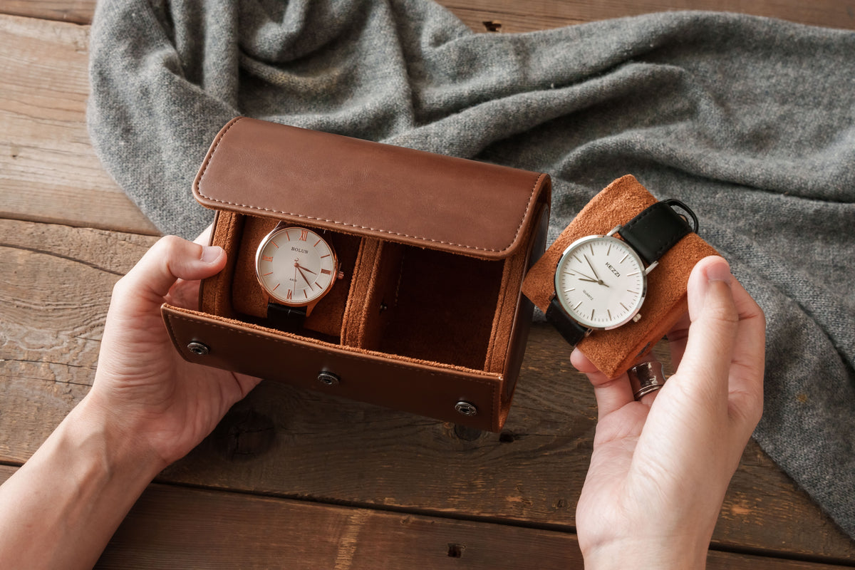 Personalized Leather Watch Case – photo 3